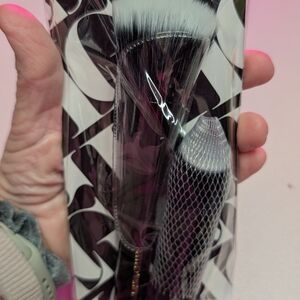 Laura Geller Kabuki And Full Face Brush Duo